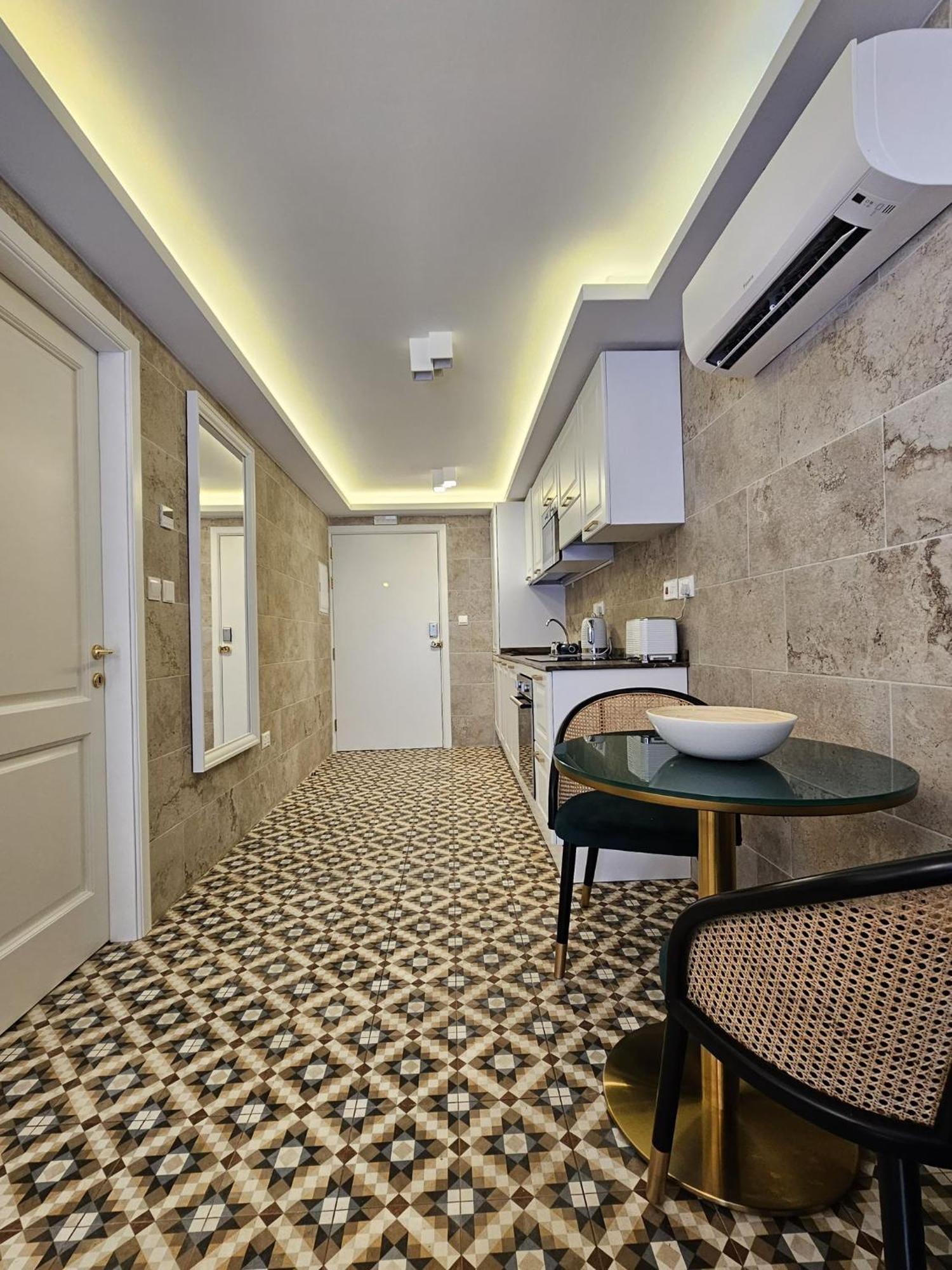 Balcony Hotel سانت جوليان المظهر الخارجي الصورة